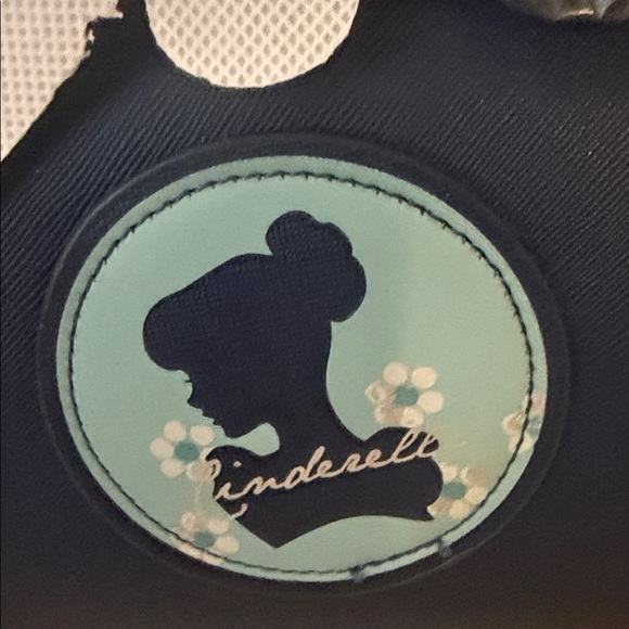 Danielle Nicole Disney Cinderella Crossbody  Navy Blue Shoulder Bag New! - Picture 3 of 9